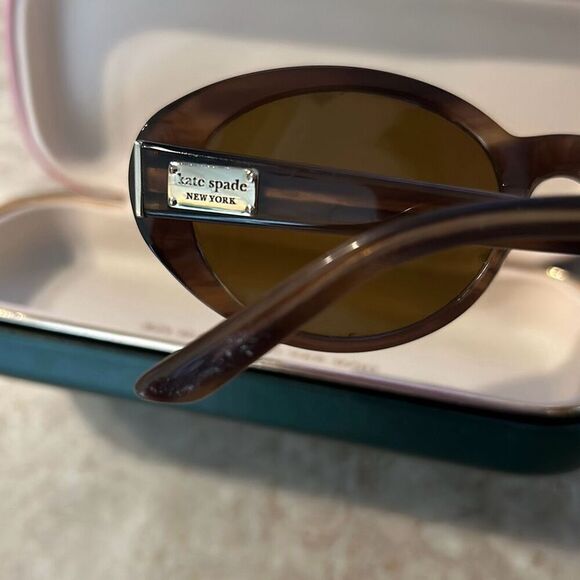 Kate Spade Sunglasses with Case - Picture 4 of 7